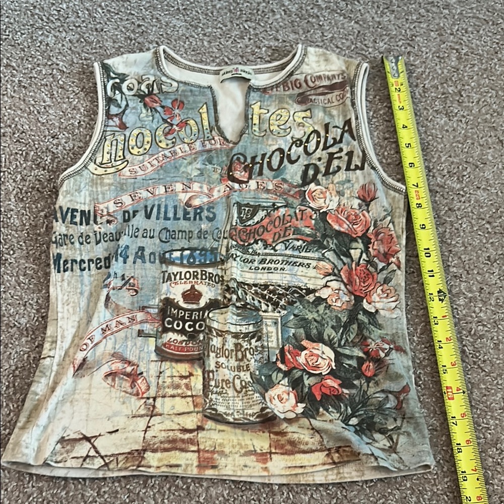 Y2K vintage Graphic Sleeveless Top - Picture 2 of 9